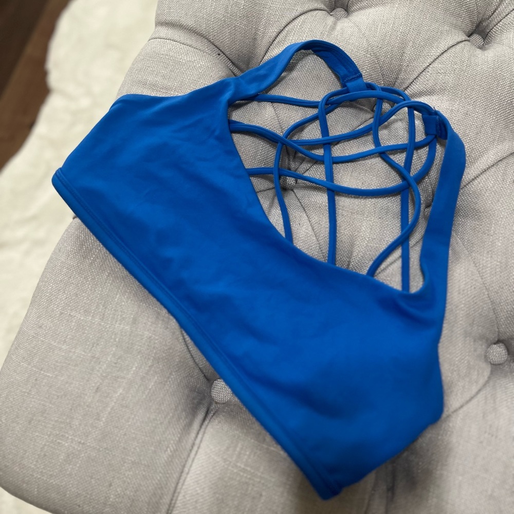 Lululemon Sports abra